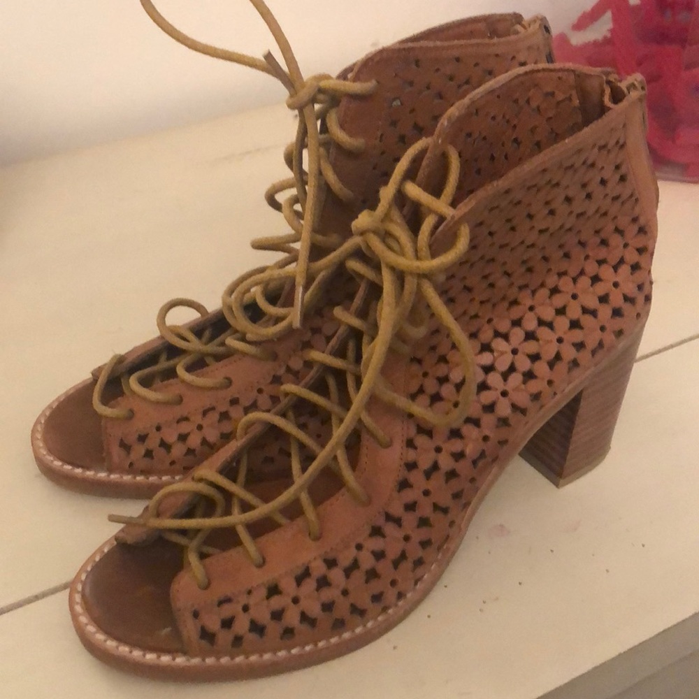 Jeffery Campbell nude bootie Sandals in size 6.5